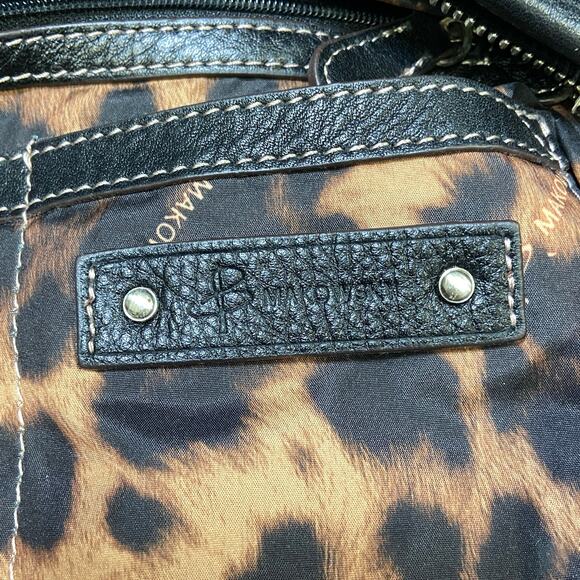 B Makowsky Black Leather Crossbody Silver Tone Hardware - Picture 7 of 10